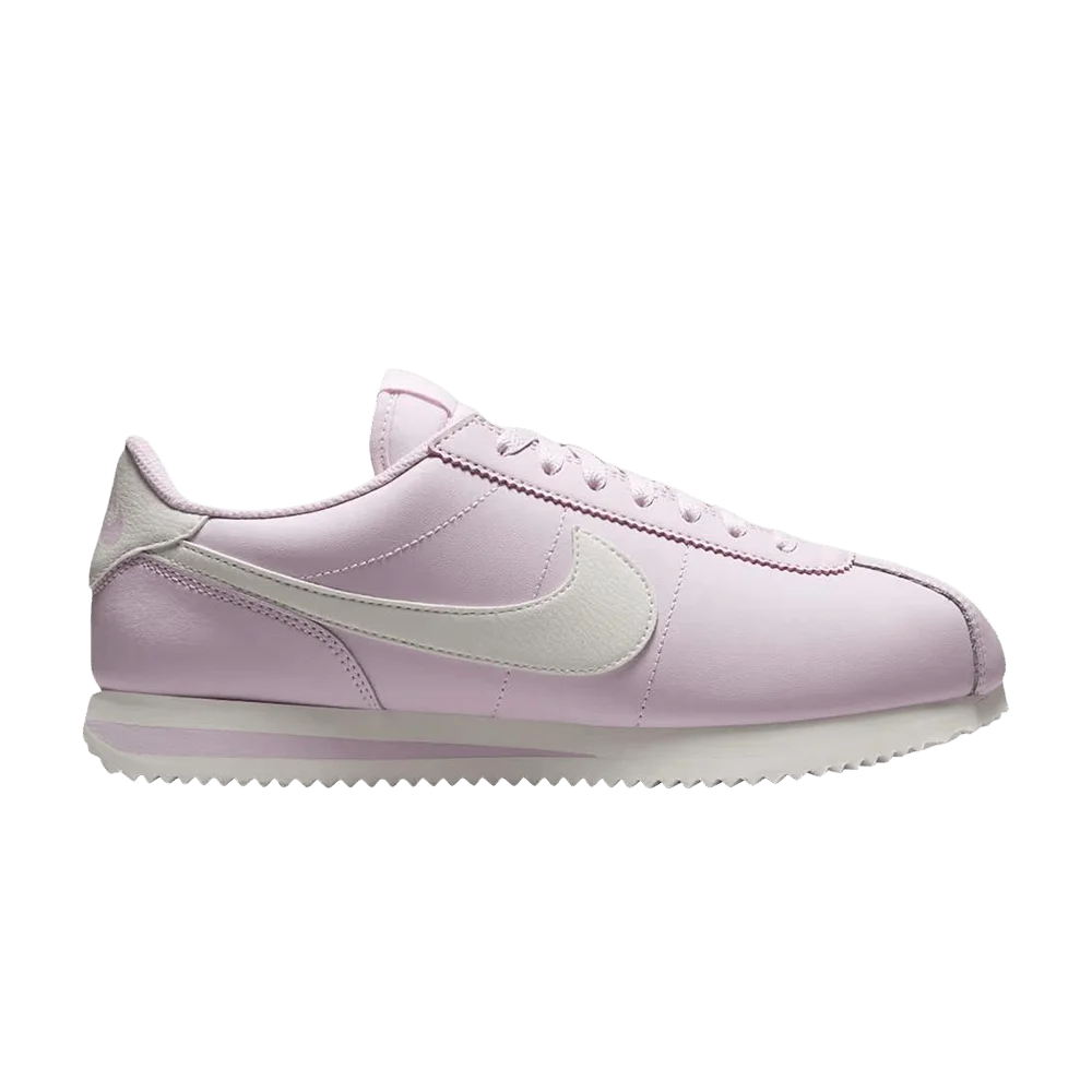 Krossovki-Nike-Wmns-Cortez-Bleached-Lilac-Sail-White