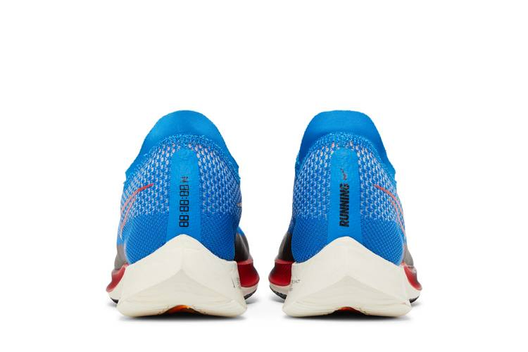 Кроссовки Nike ZoomX Streakfly 'Photo Blue University Red'