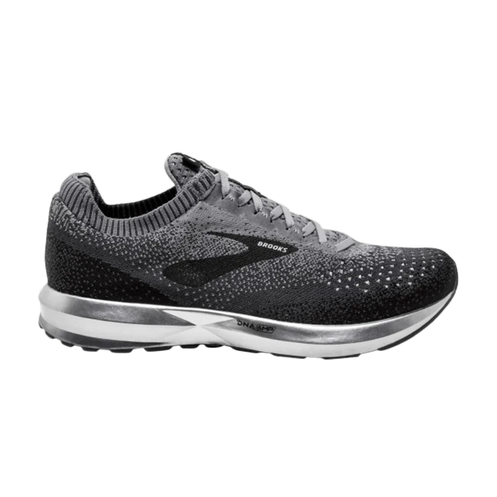 Krossovki-Brooks-Levitate-2-Black-Grey