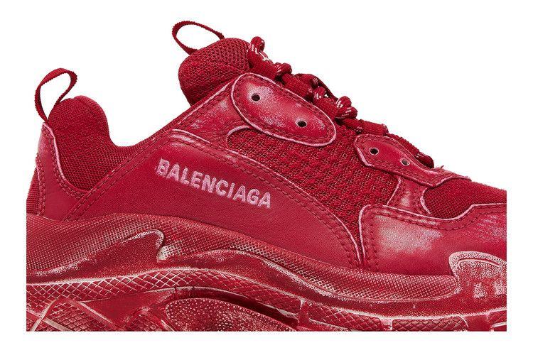 Кроссовки Balenciaga Wmns Triple S Sneaker 'Dark Red'