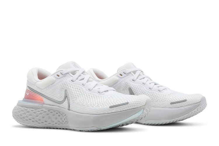 zoomx-invincible-run-flyknit-white-metallic-silver-ct2228-102_07