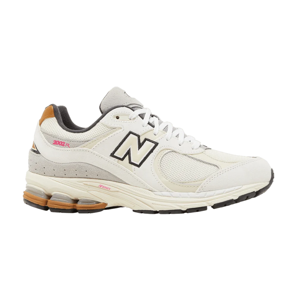Krossovki-New-Balance-2002R-Warm-Alpaca
