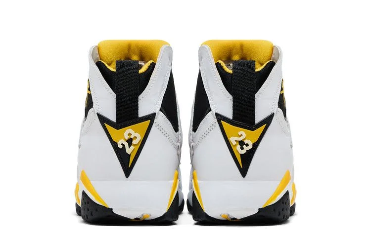 Кроссовки Wmns Air Jordan 7 Retro 'White Varsity Maize'