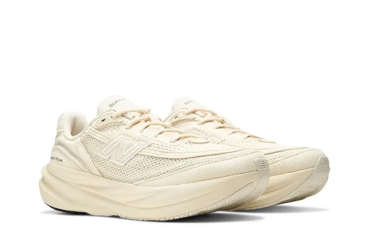 district-vision-x-wmns-new-balance-1080v15-linen-black-w10803bj_2
