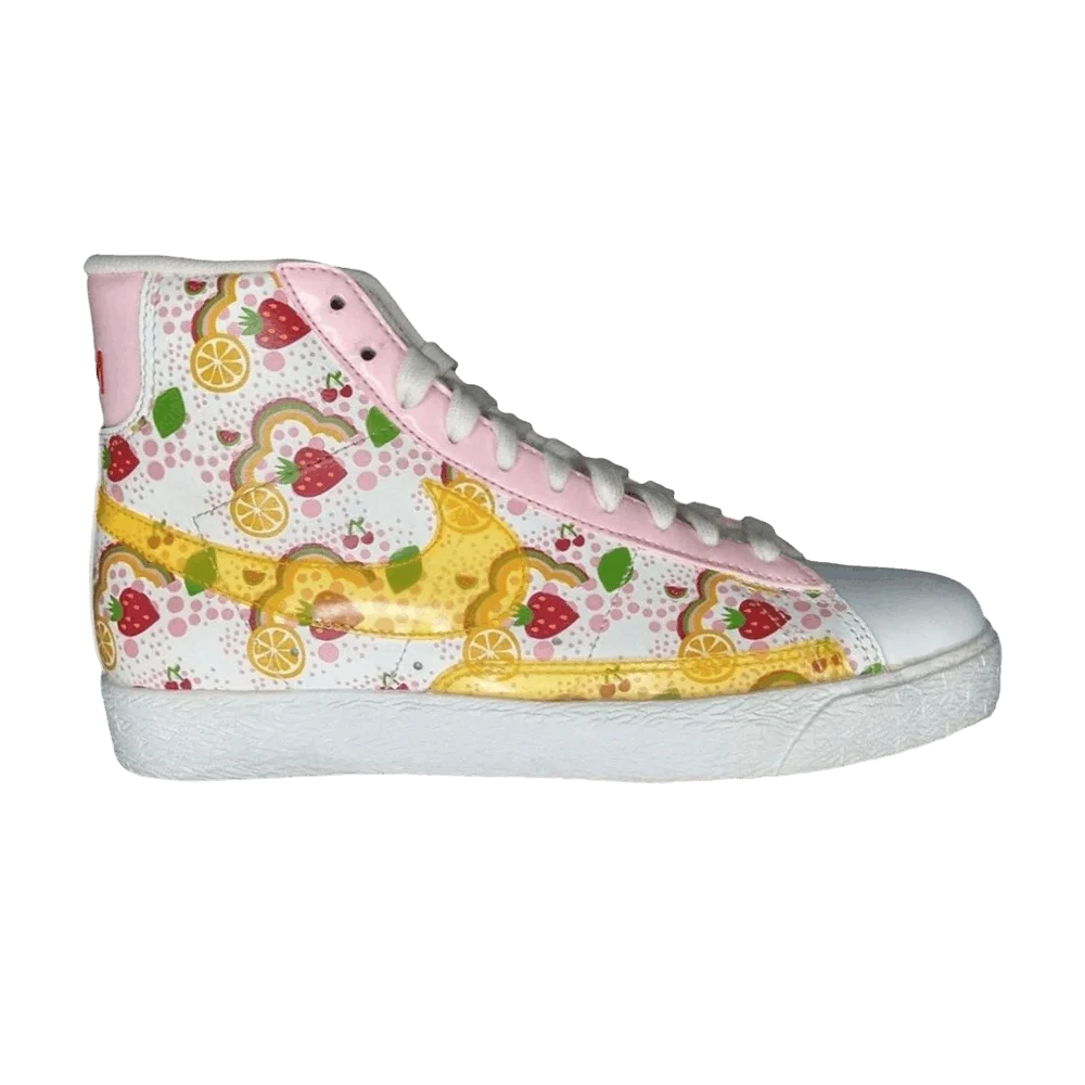 Krossovki-Nike-Blazer-Mid-Premium-PS-Strawberry-Shortcake