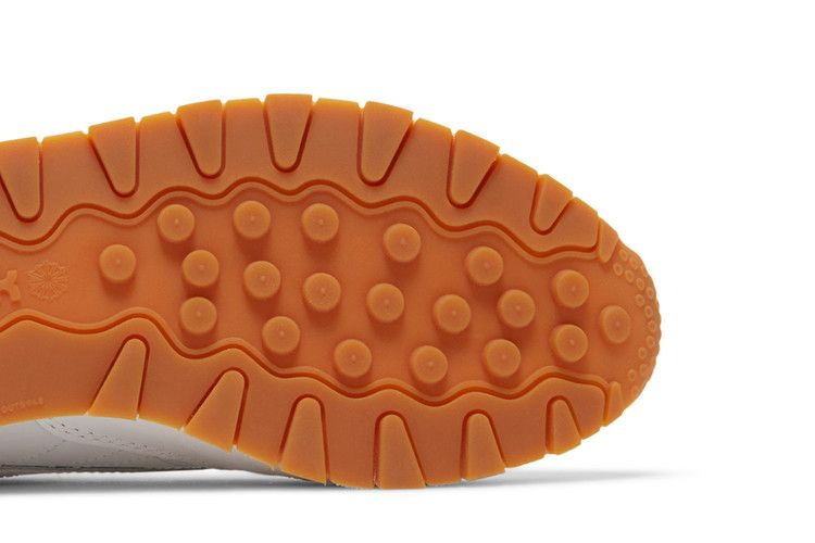 Кроссовки Reebok Wmns Classic Leather 'White Gum'