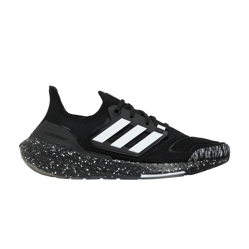 Krossovki-adidas-UltraBoost-22-Black-White-Speckled