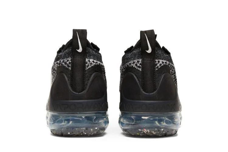 Krossovki-Nike-Wmns-Air-VaporMax-2021-Flyknit-Oreo-5