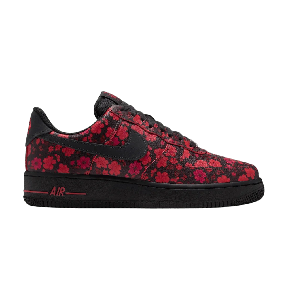 Krossovki-Nike-Wmns-Air-Force-1-Low-Floral