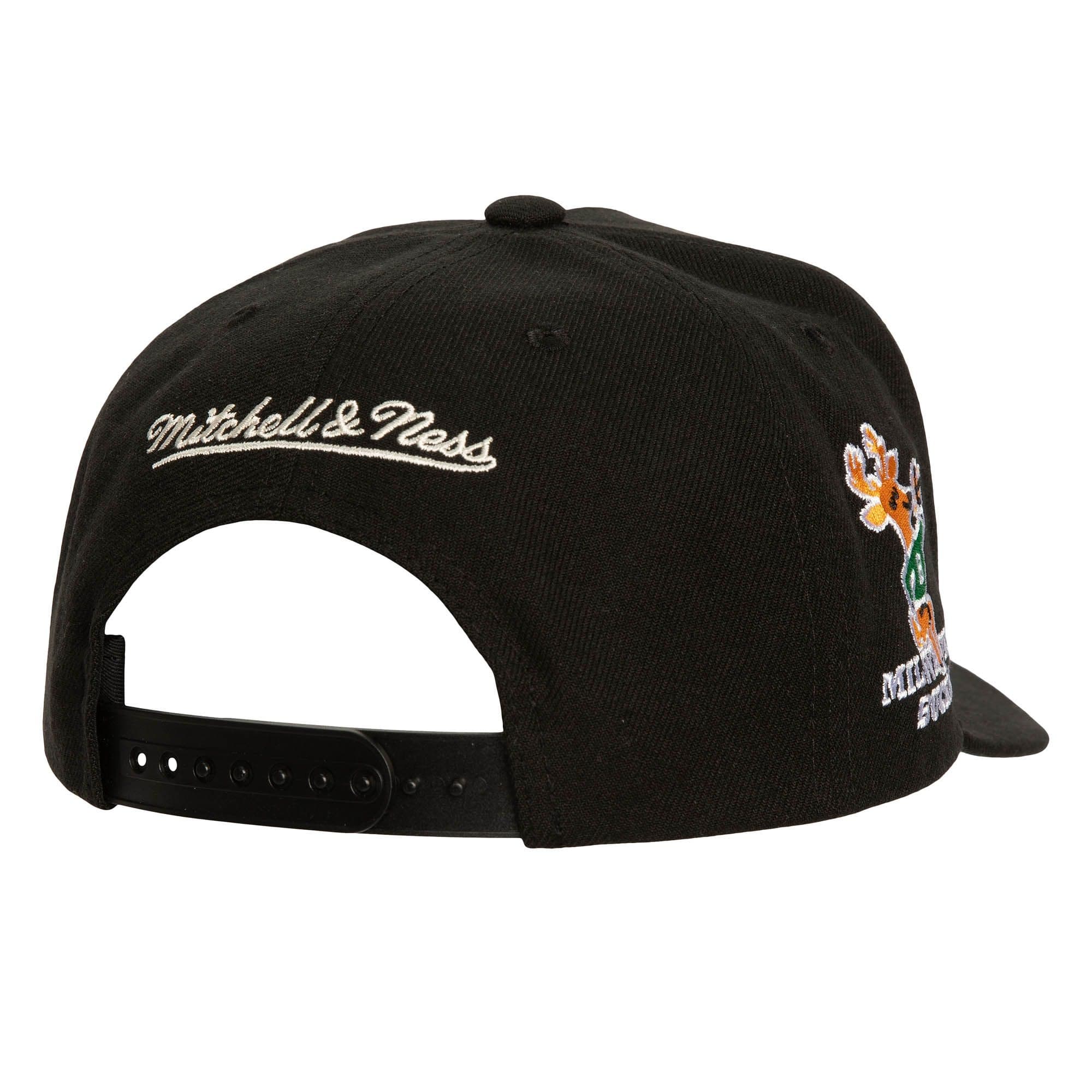 Бейсболка Mitchell & Ness Circle Change Pro Snapback HWC Milwaukee Bucks Hat
