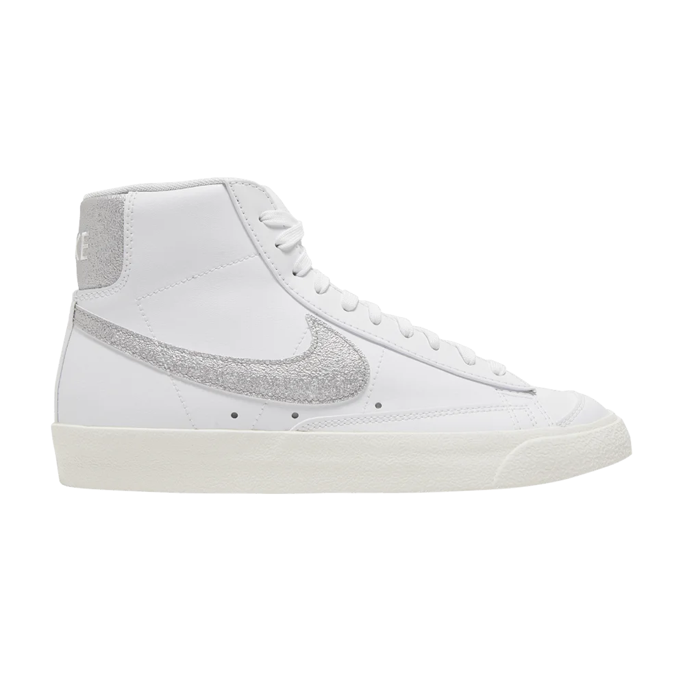 Krossovki-Nike-Wmns-Blazer-Mid-77-Essential-White-Metallic-Silver