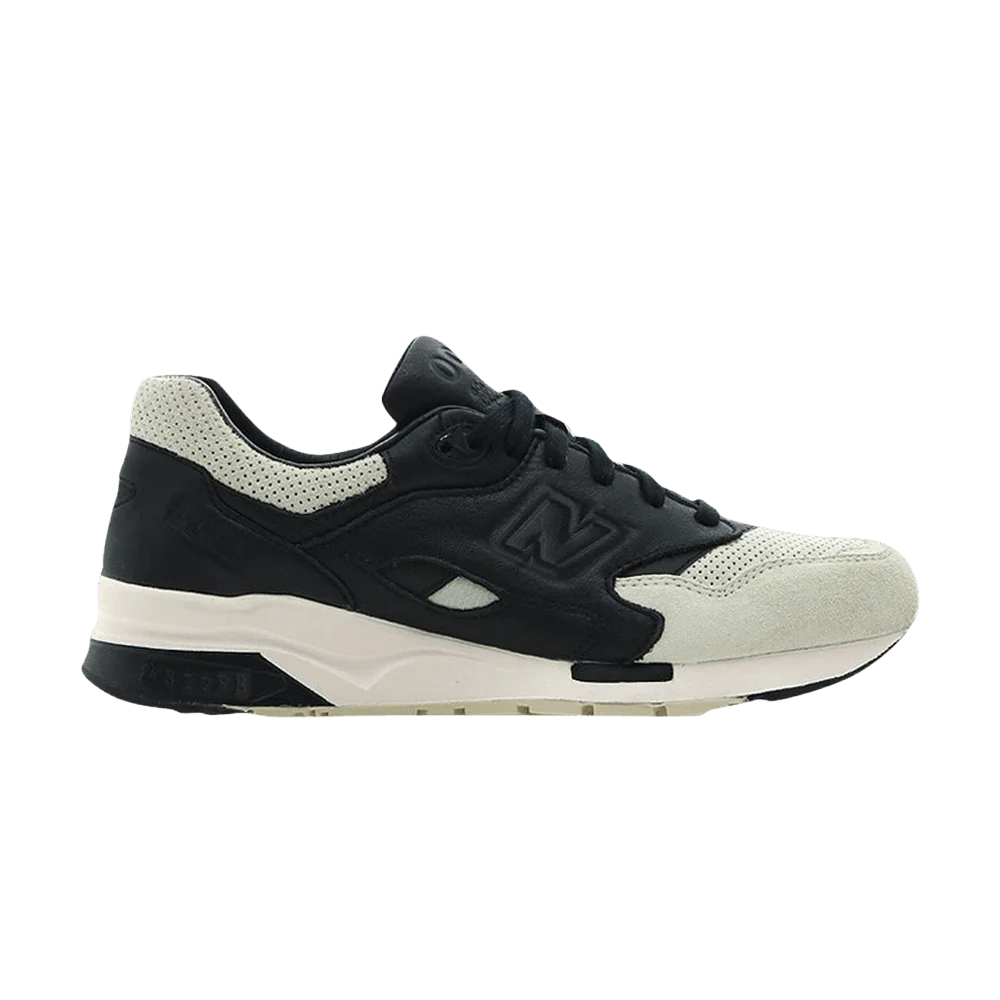 Krossovki-New-Balance-1600-Black-Beige