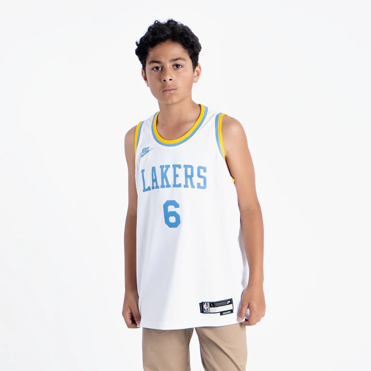 Баскетбольная джерси 2022-23 Los Angeles Lakers LeBron James #23 Youth Swingman Classic Edition White Jersey
