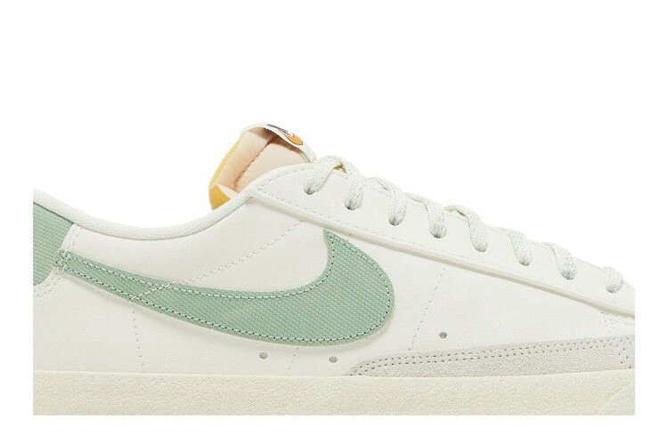 blazer-low-77-premium-certified-fresh-do9799-100_01