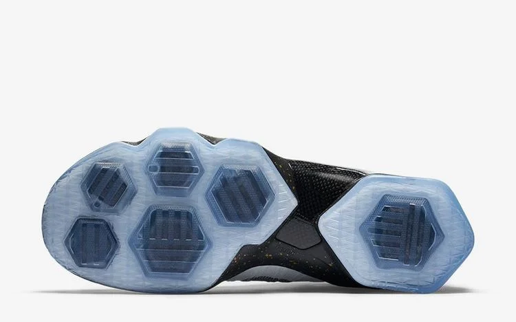 Krossovki-Nike-LeBron-13-Elite-Gold-4