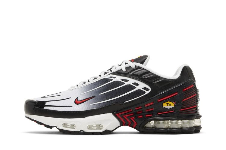 Кроссовки Nike Air Max Plus 3 'Black University Red'