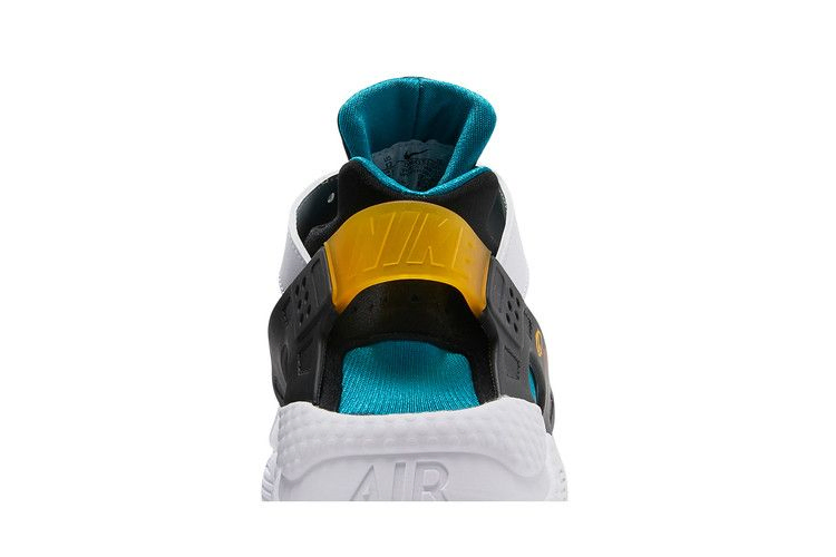 Кроссовки Nike Air Huarache 'Peace, Love, Swoosh'