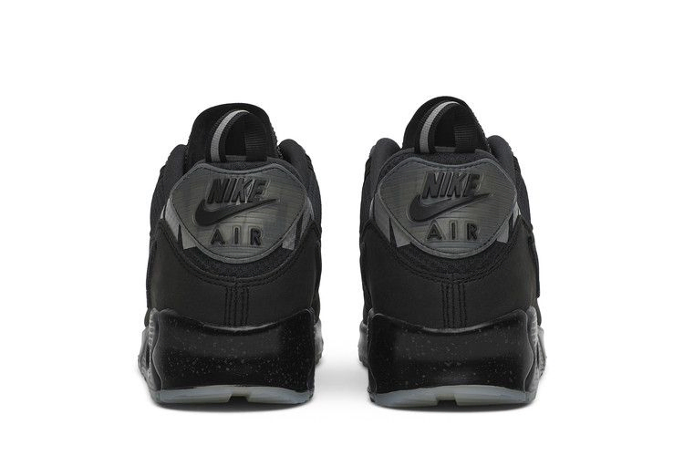 undefeated-x-air-max-90-rush-pink-cq2289-001_05