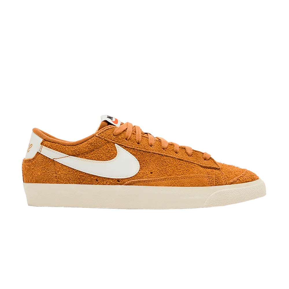 Krossovki-Nike-Wmns-Blazer-Low-77-Monarch