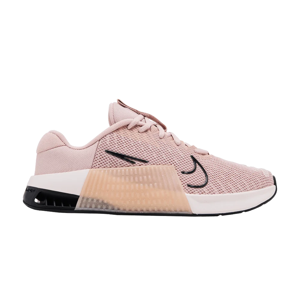 Krossovki-Nike-Wmns-Metcon-9-Premium-Pink-Oxford