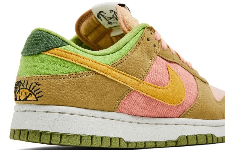 Krossovki-Nike-Dunk-Low-Sun-Club-Arctic-Orange-Sanded-Gold-8