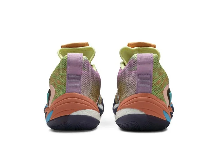 Krossovki-Pharrell-x-adidas-Crazy-BYW-2.0-Chalk-Coral-5