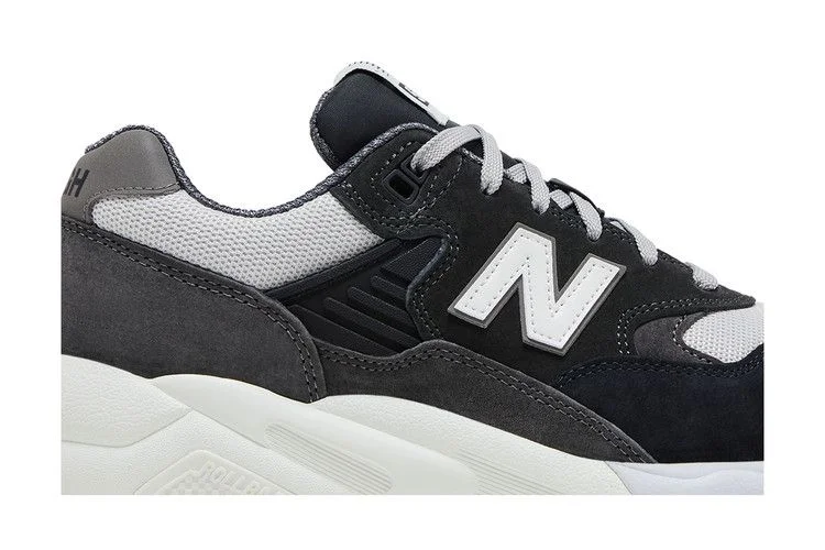Krossovki-Comme-des-Garcons-Homme-x-New-Balance-580-Black-1