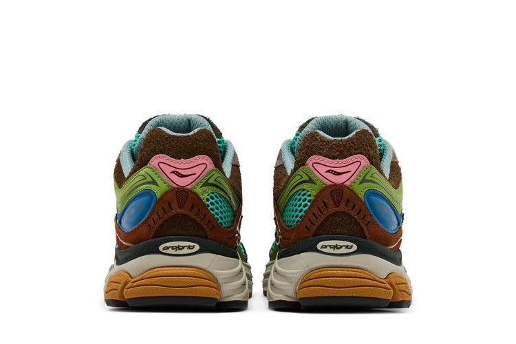 Krossovki-Sneaker-Politics-x-Saucony-Progrid-Omni-9-Sportsmans-Paradise-5