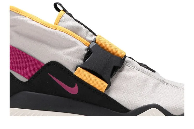 Krossovki-Nike-Komyuter-ESS-1