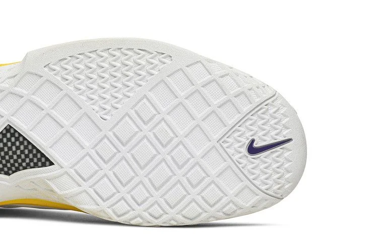 Krossovki-Nike-Zoom-Kobe-3-SL-MVP-4