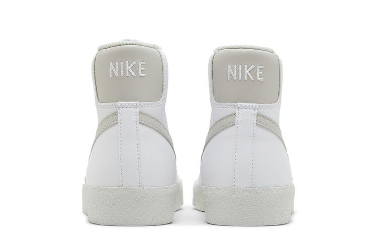 Кроссовки Nike Blazer Mid '77 SE GS 'White Light Bone'