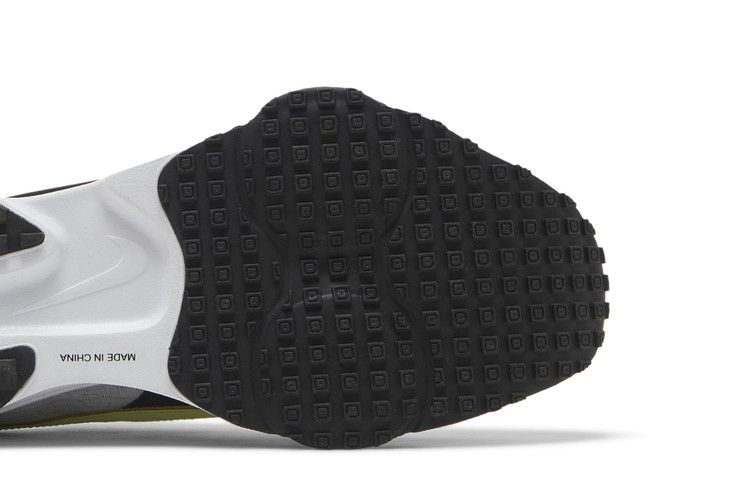 air-zoom-type-fuse-black-light-lemon-twist-dc8893-002_04
