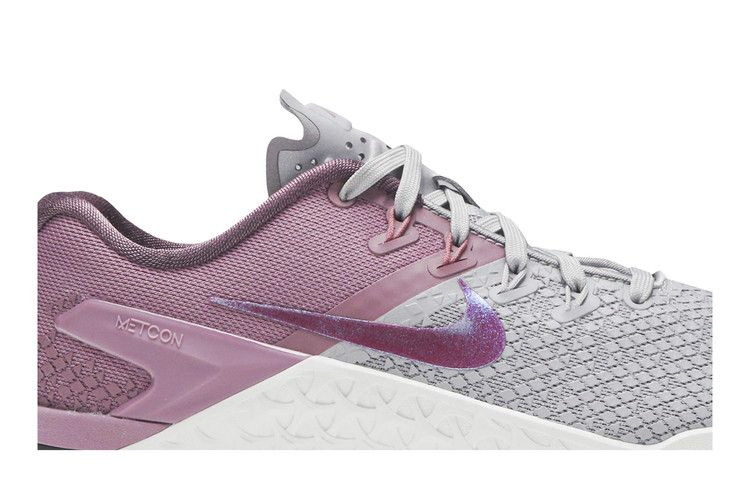 wmns-metcon-4-xd-grey-true-berry-cd3128-008_01