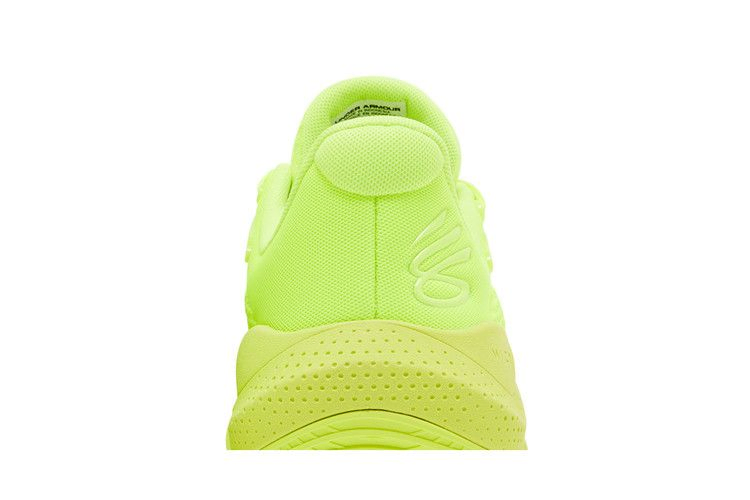 Кроссовки Under Armour Curry Splash 24 'High Vis Yellow'
