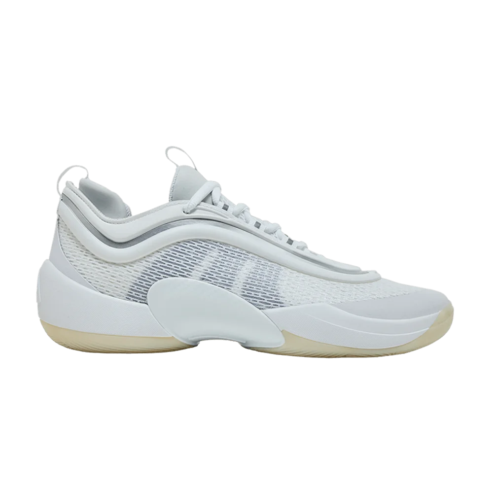 Krossovki-adidas-D.O.N.-Issue-6-White-Silver-Metallic