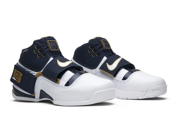 Krossovki-Nike-LeBron-Soldier-1-25-Straight-7