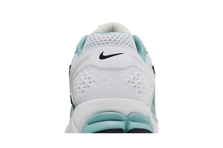 Кроссовки Nike Wmns Air Zoom Vomero 5 'Cannon'