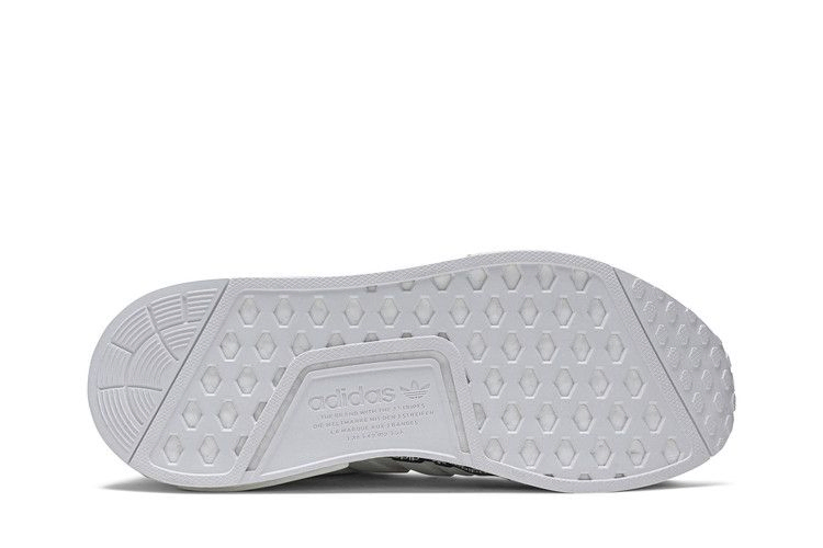 wmns-nmd_r1-white-tape-logo-fv7306_03