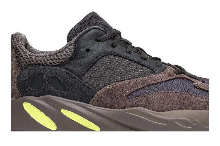 Krossovki-adidas-Yeezy-Boost-700-Mauve-1