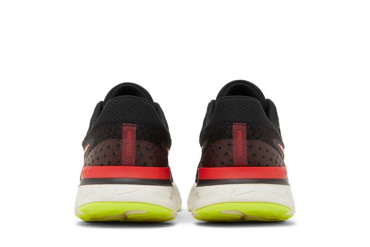react-infinity-run-flyknit-3-black-siren-red-dh5392-007_05