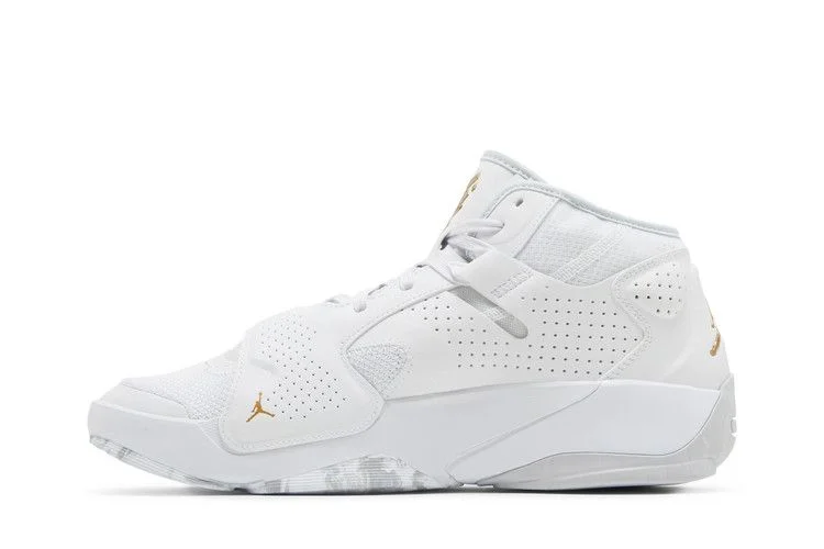 Krossovki-Air-Jordan-Zion-2-TB-White-Metallic-Gold-2