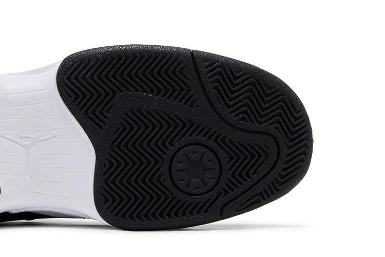 Кроссовки Air Jordan Max Aura 6 'Black University Blue'