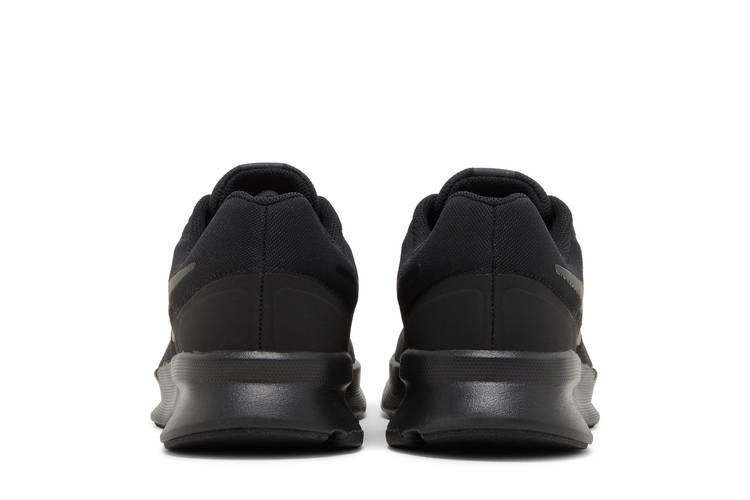 Кроссовки Nike Run Swift 3 'Triple Black'