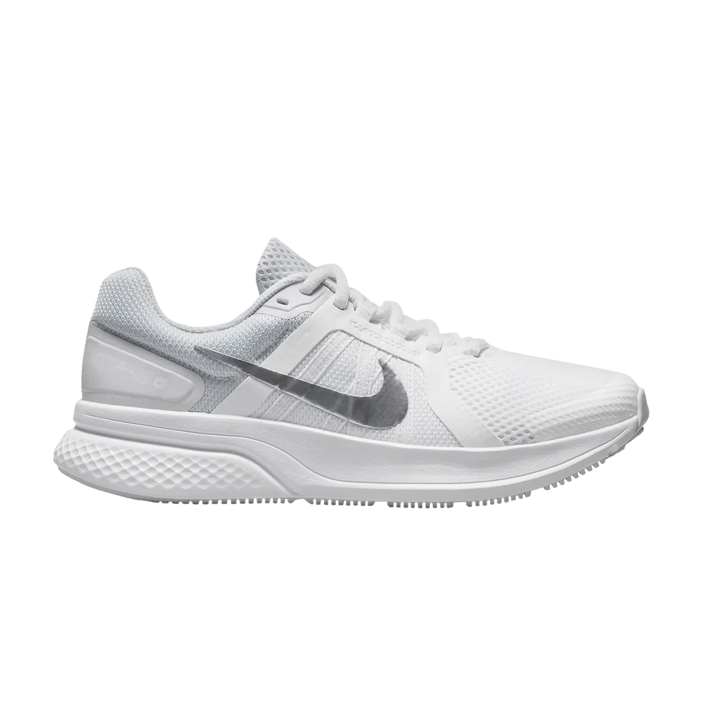 Krossovki-Nike-Wmns-Run-Swift-2-White-Metallic-Silver