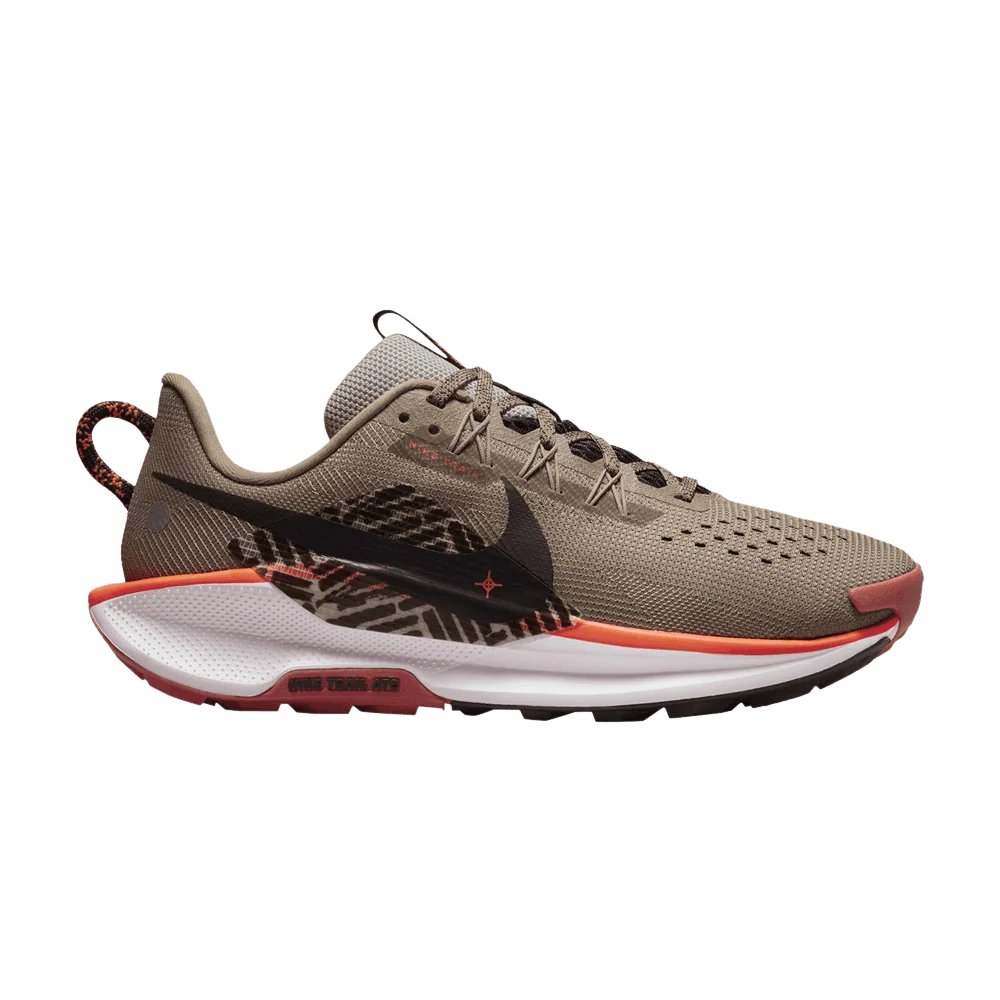 Кроссовки Nike Wmns Pegasus Trail 5 'Khaki Hyper Crimson'