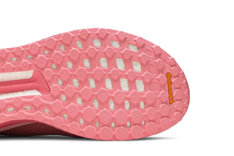 Krossovki-Pharrell-x-Billionaire-Boys-Club-x-adidas-Solar-Hu-Now-Is-Her-Time-4