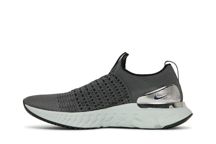 react-phantom-run-flyknit-2-iron-grey-silver-cj0277-006_02