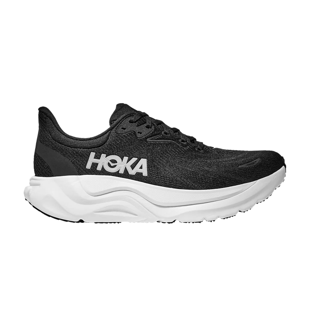 Krossovki-HOKA-Wmns-Arahi-8-Wide-Black-White