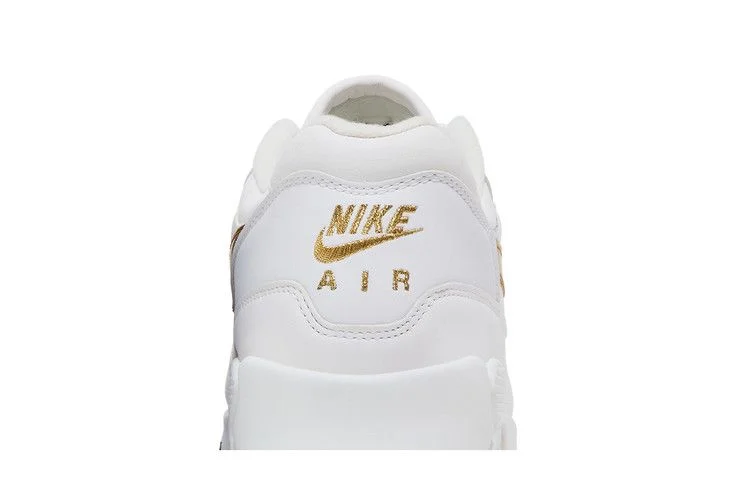 Кроссовки Nike Air Max 90/1 'Metallic Gold'