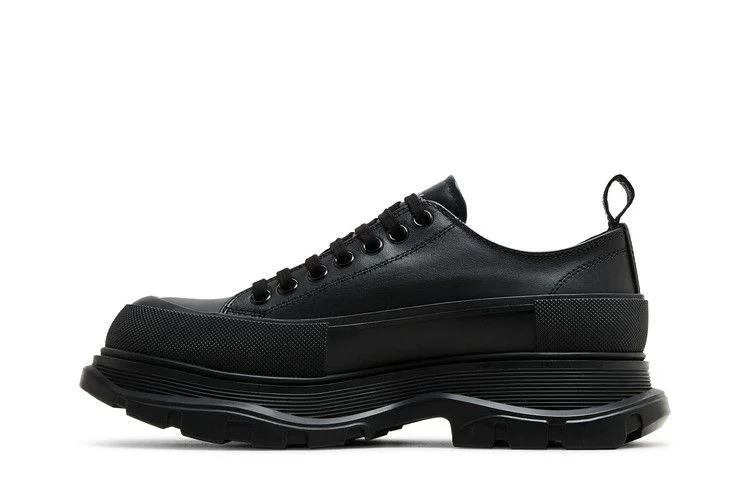 Krossovki-Alexander-McQueen-Tread-Slick-Lace-Up-Graffiti-Logo-Black-White-2